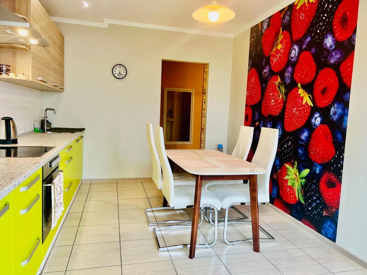Apartaments Sichovyh Strilciv 68A 이바노프란키우스크 외부 사진