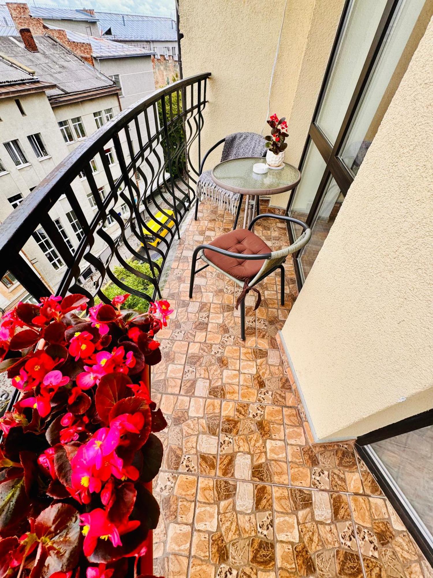 Apartaments Sichovyh Strilciv 68A 이바노프란키우스크 외부 사진